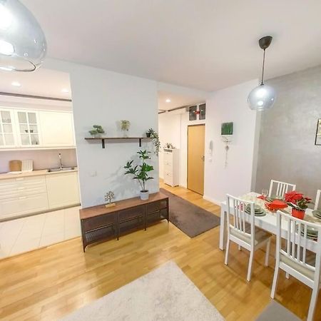Old Town Spacious Apartment Bucarest Esterno foto