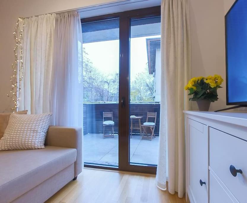 Old Town Spacious Apartment Bucarest Esterno foto