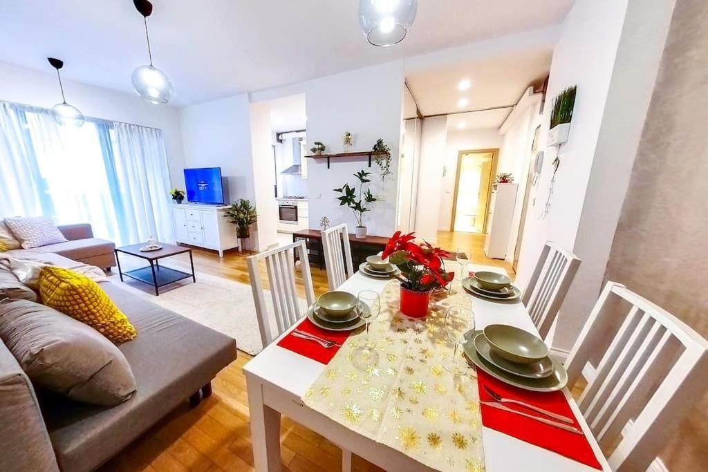 Old Town Spacious Apartment Bucarest Esterno foto